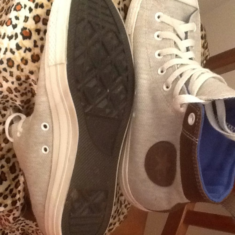 EUC CTAS Classic Chuck Taylor Converse Hi-SWEATSHIRT (9M/11W) Converse ☆ - Picture 9 of 10